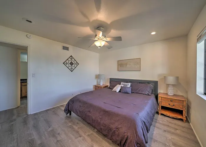 Putting Green And Pool Table Lake Havasu City Gem! Lake Havasu City