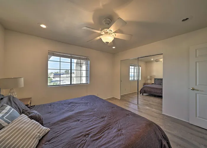 Putting Green And Pool Table Lake Havasu City Gem! * Lake Havasu City