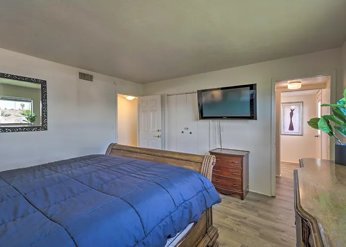 Holiday home Putting Green And Pool Table Lake Havasu City Gem! *