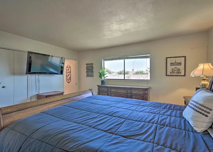 Putting Green And Pool Table Lake Havasu City Gem! Holiday home Lake Havasu City