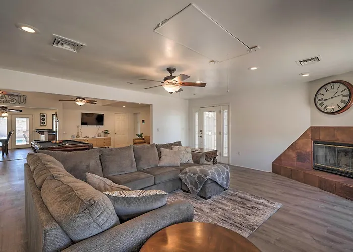 Putting Green And Pool Table Lake Havasu City Gem! * Lake Havasu City