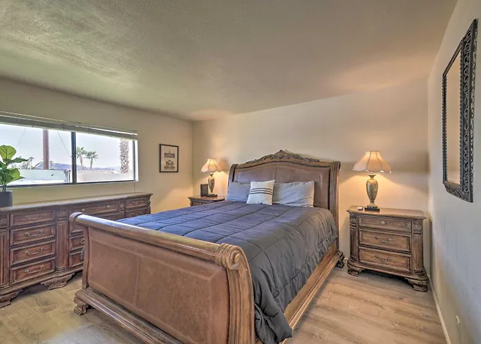 Putting Green And Pool Table Lake Havasu City Gem! *