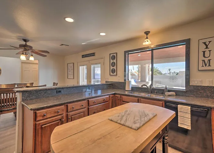 Holiday home Putting Green And Pool Table Lake Havasu City Gem! *